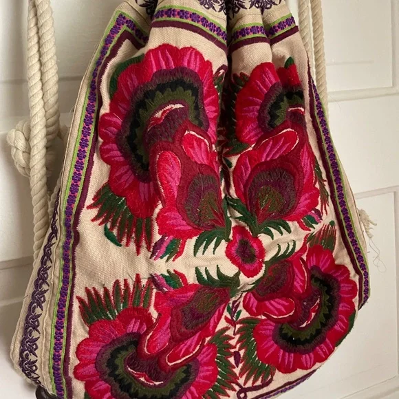 Colorful backpack - Picture 2 of 2